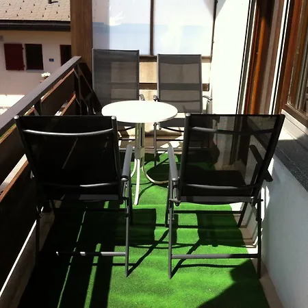 아파트 Diana Apartment
